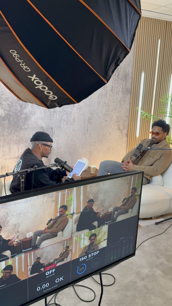 Drop a documentary / podcast-set photo